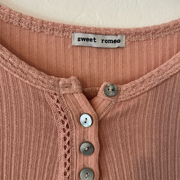 Sweet Romeo Top - Picture 3 of 6